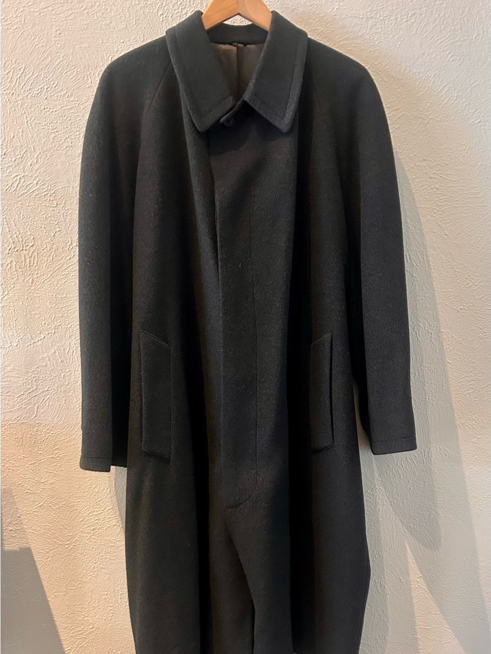 RARE VINTAGE SOUTHWICK FOR BARNEYS NEW YORK 100% MEN’S CASHMERE OVERCOAT